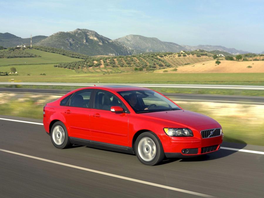  Volvo S40 2004 года  (фото 6 из 26)